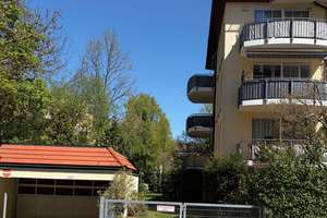 Josephsburg Moderne 3-Zi. DG-Wohnung mit sonniger Dachterrasse und Alpenblick
