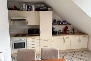 Charmante 2-Zimmer Dachgeschosswohnung in Bonns Südstadt – Goebenstraße 31, 53113 Südstadt, Bonn – Vorschaubild 3