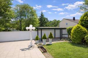 Charmanter Bungalow auf großzügigem Eckgrundstück in ruhiger Lage – Die vollständige Adresse der Immobilie erhältst du vom Anbieter., 53177 Heiderhof, Bonn – Vorschaubild 3