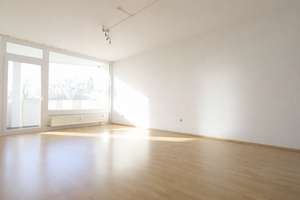Wohnen oder investieren: Durchdachte 3-Zimmer-Wohnung mit Balkon und Tiefgarage – Die vollständige Adresse der Immobilie erhältst du vom Anbieter., 47198 Hochheide, Duisburg – Vorschaubild 2