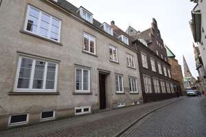 Repräsentatives, saniertes Stadthaus mit Garten und Stellplatz Nähe St. Petri Domgemeinde – Die vollständige Adresse der Immobilie erhältst du vom Anbieter., 28195 Altstadt, Bremen – Vorschaubild 1