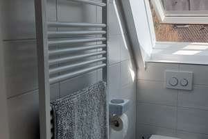2-Zimmer-Dachgeschoß-Wohnung in Fürstenried West – Steinkirchner Straße 35, 81475 Fürstenried-West, München – Vorschaubild 2
