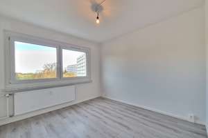 Kurzfristig Wohnung gesucht? - Wir haben eine schicke 3-Zimmer-Wohnung für Sie! – Albert-Köhler-Straße 81, 9122 Morgenleite, Chemnitz – Vorschaubild 8