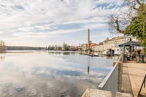 Helle Dachgeschosswohnung mit Loggia in unmittelbarer Nähe zum Müggelsee – Charlotte-E.-Pauly-Straße 12, 12587 Friedrichshagen, Berlin – Vorschaubild 1