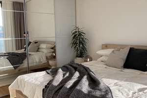 Luxury Furnished Mitte Home with Balcony, Gym & Concierge – TV Tower Views – Voltairestraße 11, 10179 Mitte (Ortsteil), Berlin – Vorschaubild 6