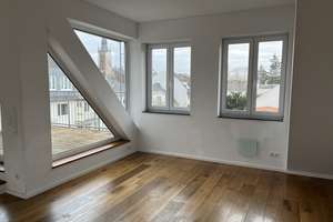 **Hochwertige Dachgeschosswohnung (4,5 Zimmer) in Bonn-Beuel-Mitte** – Die vollständige Adresse der Immobilie erhältst du vom Anbieter., 53225 Beuel-Mitte, Bonn – Vorschaubild 2