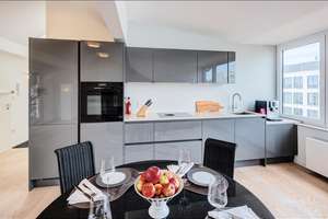 Möbliert: Moderne Dachgeschosswohnung Nähe Stiglmaierplatz – 80335 Augustenstraße, München – Vorschaubild 5
