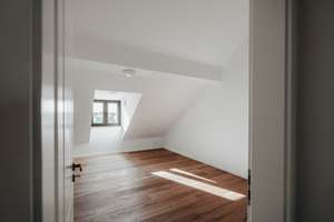 Exklusives Wohnerlebnis in Mering – Luxuriöses Reihen-Mittelhaus mit Stil, Technik & Lagevorteil – Herbststr. 7b, 86415 Mering – Vorschaubild 13