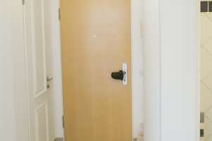 Attraktive 1-Zimmer-Wohnung mit Tiefgaragenstellplatz – Kapitalanlage in gepflegtem Wohnhaus – Die vollständige Adresse der Immobilie erhältst du vom Anbieter., 20357 Eimsbüttel (Ortsteil), Hamburg – Vorschaubild 2