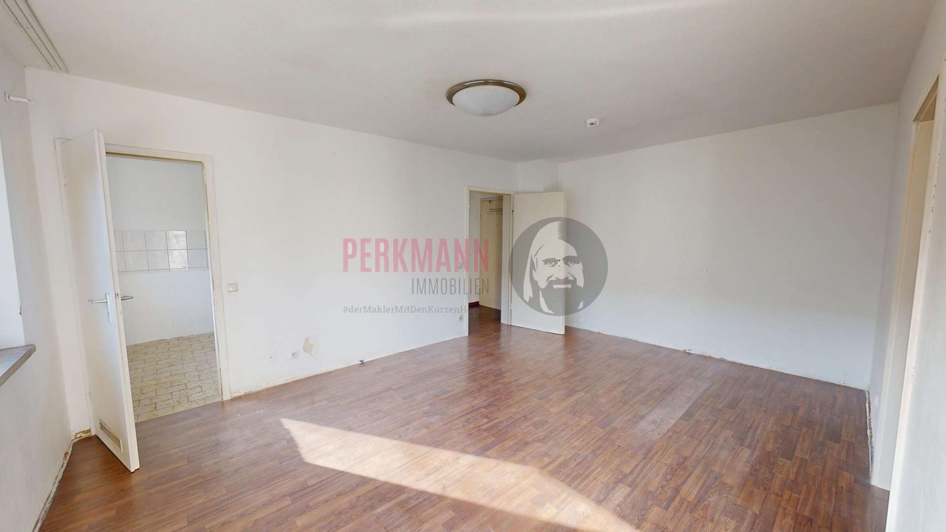 1,5 Zimmer Wohnung mit Balkon und TFG Stellplatz, München – Bild 3