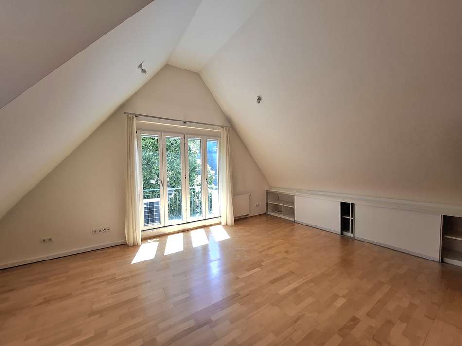 Dachstudio/Balkon 4-ZW