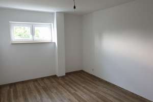 2-Zimmer-Wohnung mit EBK in Ingolstadt/Friedrichshofen – Die vollständige Adresse der Immobilie erhältst du vom Anbieter., 85049 Friedrichshofen-Hollerstauden, Ingolstadt – Vorschaubild 3
