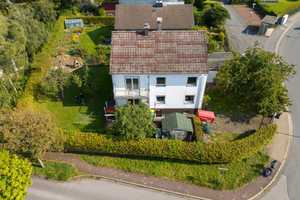 Freistehendes Zweifamilienhaus in gefragter & ruhiger Lage von Lüdenscheid zu verkaufen! – Märkischer Kreis – Vorschaubild 1
