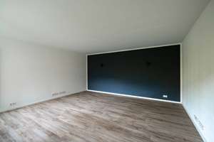 Zentral in Rissen: 3- Zi.-Wohnung im Hochparterre mit Loggia & Tiefgarage – Die vollständige Adresse der Immobilie erhältst du vom Anbieter., 22559 Rissen, Hamburg – Vorschaubild 4