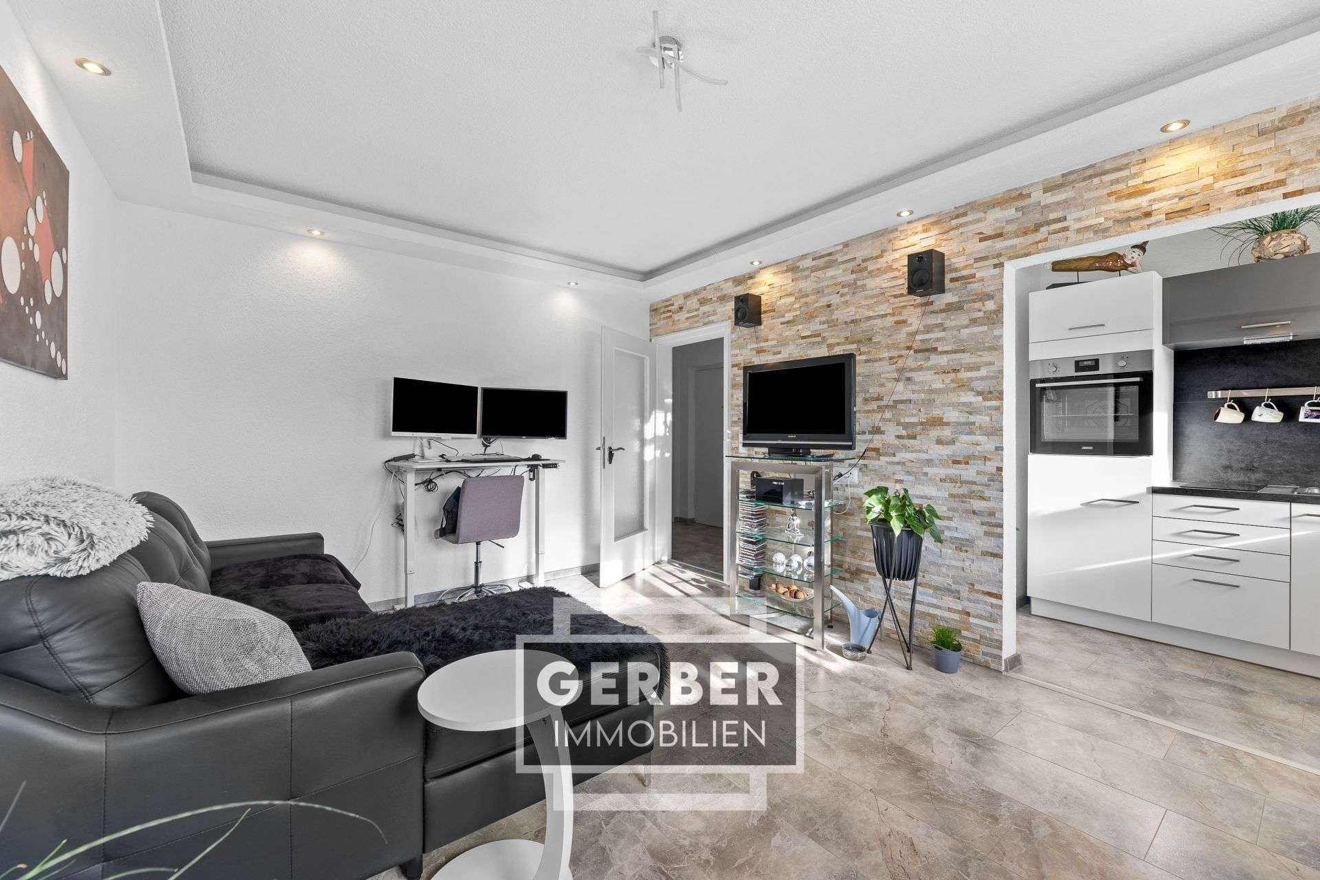 Immobilie in Hof - Sofort beziehbare 2-Zi.-Whg mit Garage - Bild 5