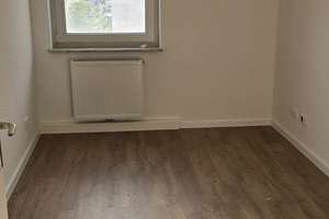 Gepflegte 3 Zimmer Wohnung ab 01.07.! – Elbinger Weg 11, 68307 Schönau, Mannheim – Vorschaubild 2