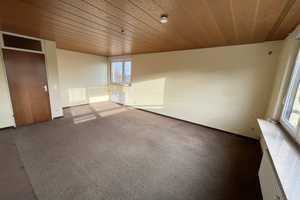 PF-Sonnenhof: Bezugsfreie 2-1/2 Zi.-Wohnung mit Balkon und Garage in guter Wohnlage – Eugen-Bolz-Straße  25, 75180 Pforzheim – Vorschaubild 5