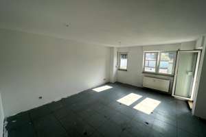 3-Zimmer-Wohnung mit Balkon & kleinem Gartenblick in Essen-Altendorf – Schonnefeldstr. 105, 45326 Altenessen-Süd, Essen – Vorschaubild 5