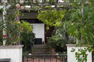 In einzigartiger Lage: Freistehndes Einfamilienhaus mit großem Rosen/Obstbaumgarten + Carport/Garage – Die vollständige Adresse der Immobilie erhältst du vom Anbieter., 14089 Kladow, Berlin – Vorschaubild 3
