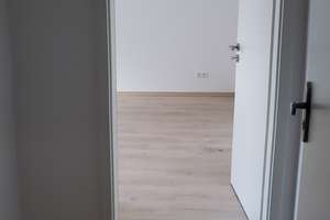 3,5-Raum-Wohnung mit Balkon und seitl. Rheinblick in Duisburg – Augsburger Straße 27, 47249 Wanheim-Angerhausen, Duisburg – Vorschaubild 7