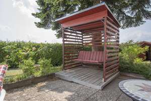 Wintergarten, Blick, Gartenpool, PV, viel Platz für die Familie - großes EFH oder Generationenhaus – Die vollständige Adresse der Immobilie erhältst du vom Anbieter., 61279 Grävenwiesbach – Vorschaubild 7