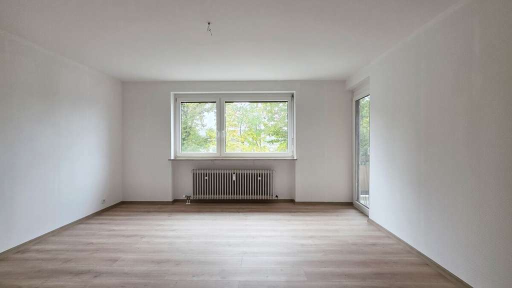 Immobilie in Bad Soden-Salmünster - Wilhelm Immobilien. Sonniges Wohnglück in Bad Soden: Renovierte 2-Zimmer-Wohnung mit großem Balkon - Bild 2