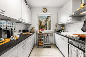Letzte Chance: Stilvoll Wohnen und Vermieten - Charmantes 3-Parteien-Haus mit Potenzial – Die vollständige Adresse der Immobilie erhältst du vom Anbieter., 82166 Gräfelfing – Vorschaubild 24