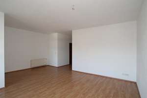 Interessante Wohnung mit großem Wohnzimmer... TG-Stellplatz möglich – Eckstraße 1, 9113 Schloßchemnitz, Chemnitz – Vorschaubild 4