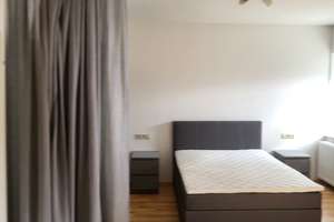 Geschmackvolle voll möblierte 2-Raum-Wohnung mit Balkon und EBK in Heilbronn – Münzingstraße 34, 74076 Heilbronn, Heilbronn – Vorschaubild 3