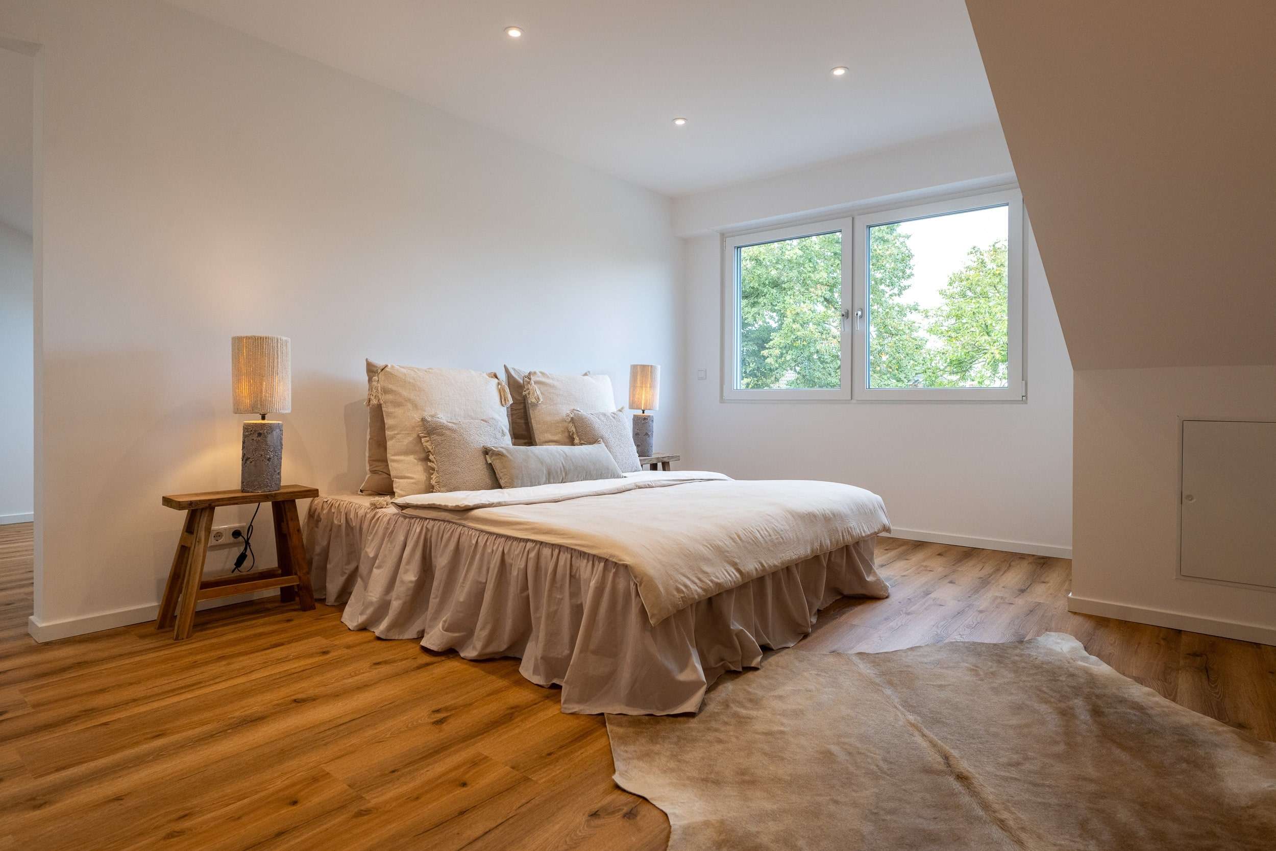 Immobilie in Friedrichstadt - Exklusive KfW-55 Dachgeschoss-ETW in bevorzugter Wohnlage mit 2 Balkonen und Stellplatz - Bild 11