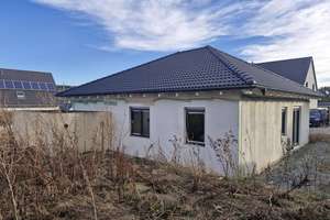 Neubau-Bungalow mit großem Potenzial in Ehrenfriedersdorf! – Die vollständige Adresse der Immobilie erhältst du vom Anbieter., 9427 Ehrenfriedersdorf – Vorschaubild 3