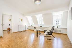 Exklusive Dachgeschosswohnung mit Terrasse in bester Lage in Berlin-Mitte – Die vollständige Adresse der Immobilie erhältst du vom Anbieter., 10178 Mitte (Ortsteil), Berlin – Vorschaubild 2
