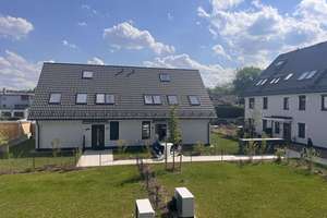 NEUBAU-Doppelhaushälfte mit wohnlich ausgebautem Souterrain und großem Garten – Reigersbachstraße 22a, 80995 Lerchenau-West, München – Vorschaubild 3