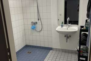 2-Zi-Wohnung, zentral gelegen an der offenen gelegten Lutter, WG-geeignet – Ravensberger Straße 10 B, 33602 Mitte, Bielefeld – Vorschaubild 5
