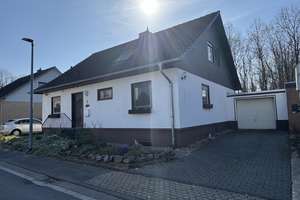 Wohnen mit Herz – Freistehendes Einfamilienhaus am Bach in Niederzier-Hambach – Die vollständige Adresse der Immobilie erhältst du vom Anbieter., 52382 Niederzier – Vorschaubild 16