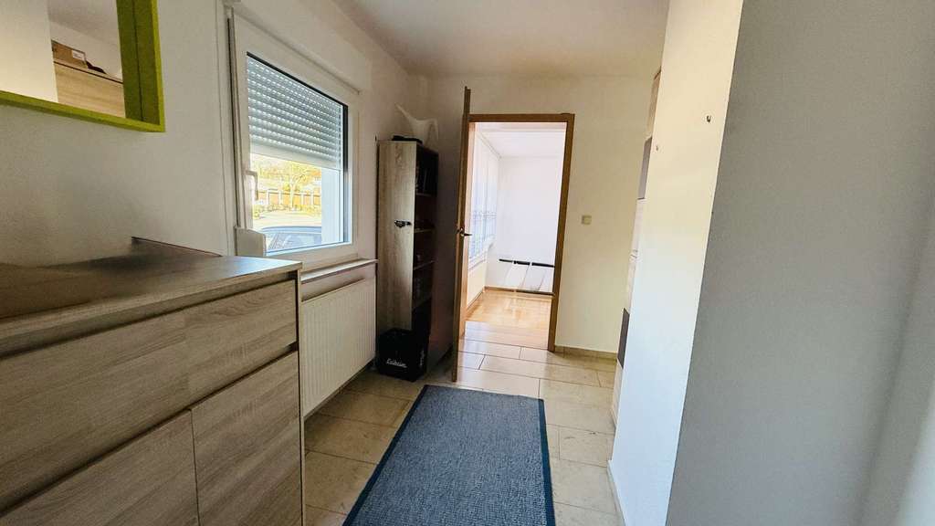 Immobilie in Sarstedt - Reihenendhaus mit Anbau, Garten und Garage - Bild 2