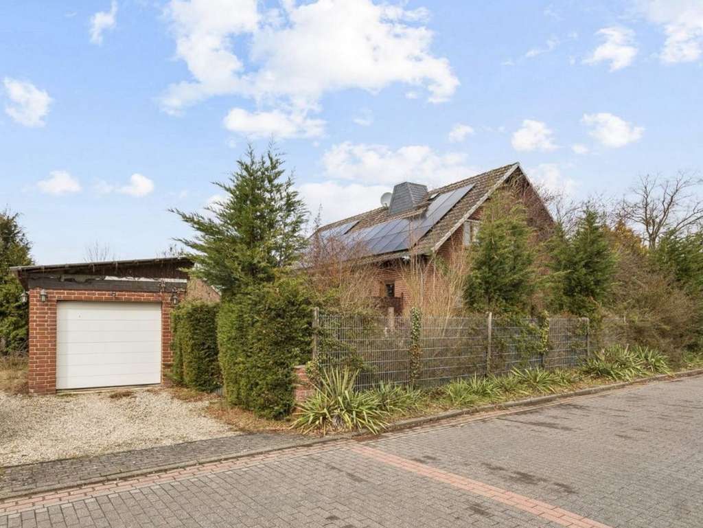 Immobilie in Parsau - Charmantes Einfamilienhaus auf Eckgrundstück mit Kamin, Sauna und Garage in Parsau - Bild 0