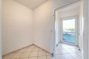 * ONLY 10 MIN TO LUCIUS CLAY KASERNE * 
Town house with large plot – ideal for dog owners! – Wiesbaden – Vorschaubild 7