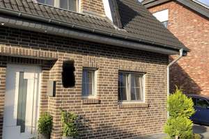 Von Privat: Moderne Doppelhaushälfte in Rumeln-Kaldenhausen  – Die vollständige Adresse der Immobilie erhältst du vom Anbieter., 47239 Rumeln-Kaldenhausen, Duisburg – Vorschaubild 1