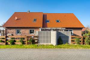 Solide Kapitalanlage – 2 Wohneinheiten – Die vollständige Adresse der Immobilie erhältst du vom Anbieter., 26487 Blomberg – Vorschaubild 2