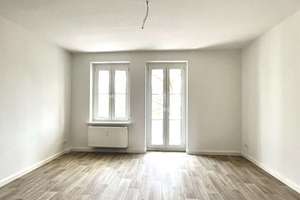 *WUNDERBARE* 3-Zimmer-Wohnung mit Balkon * frisch saniert! – Luckenwalder Straße 49, 15711 Königs Wusterhausen – Vorschaubild 1