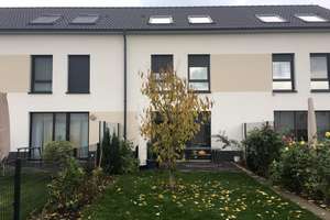 Reihenhaus mit bis zu 4,5 Zimmer inkl. Stellplatz, EBK und Garten