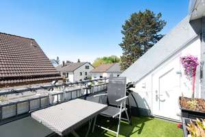 Lichtdurchflutete 4-Zimmer-DG-Wohnung mit Süd-Dachterrasse und neuer Hybrid-Wärmepumpenheizung – Die vollständige Adresse der Immobilie erhältst du vom Anbieter., 81475 Fürstenried-West, München – Vorschaubild 13