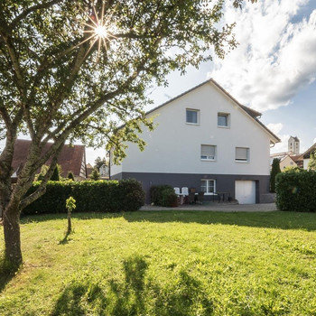 Einzeln oder Komplett: Charmantes MFH mit 3 Wohneinheiten auf weitläufigem Grundstück mit Scheune