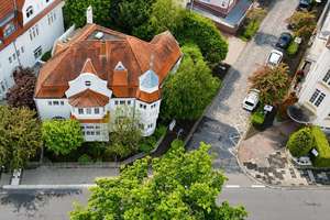Historische Stadtvilla! Repräsentatives Wohnen, Arbeiten und Investieren vereint. Gelegenheit: Denkm – Die vollständige Adresse der Immobilie erhältst du vom Anbieter., 32545 Bad Oeynhausen – Vorschaubild 2