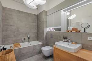 FAMILIEN-PENTHOUSE - 4,5 ZIMMER - MIT WEITBLICK, SIEMATIC EINBAUKÜCHE UND EXKLUSIVER AUSSTATTUNG – Stallschreiberstrasse 19, 10117 Mitte (Ortsteil), Berlin – Vorschaubild 24