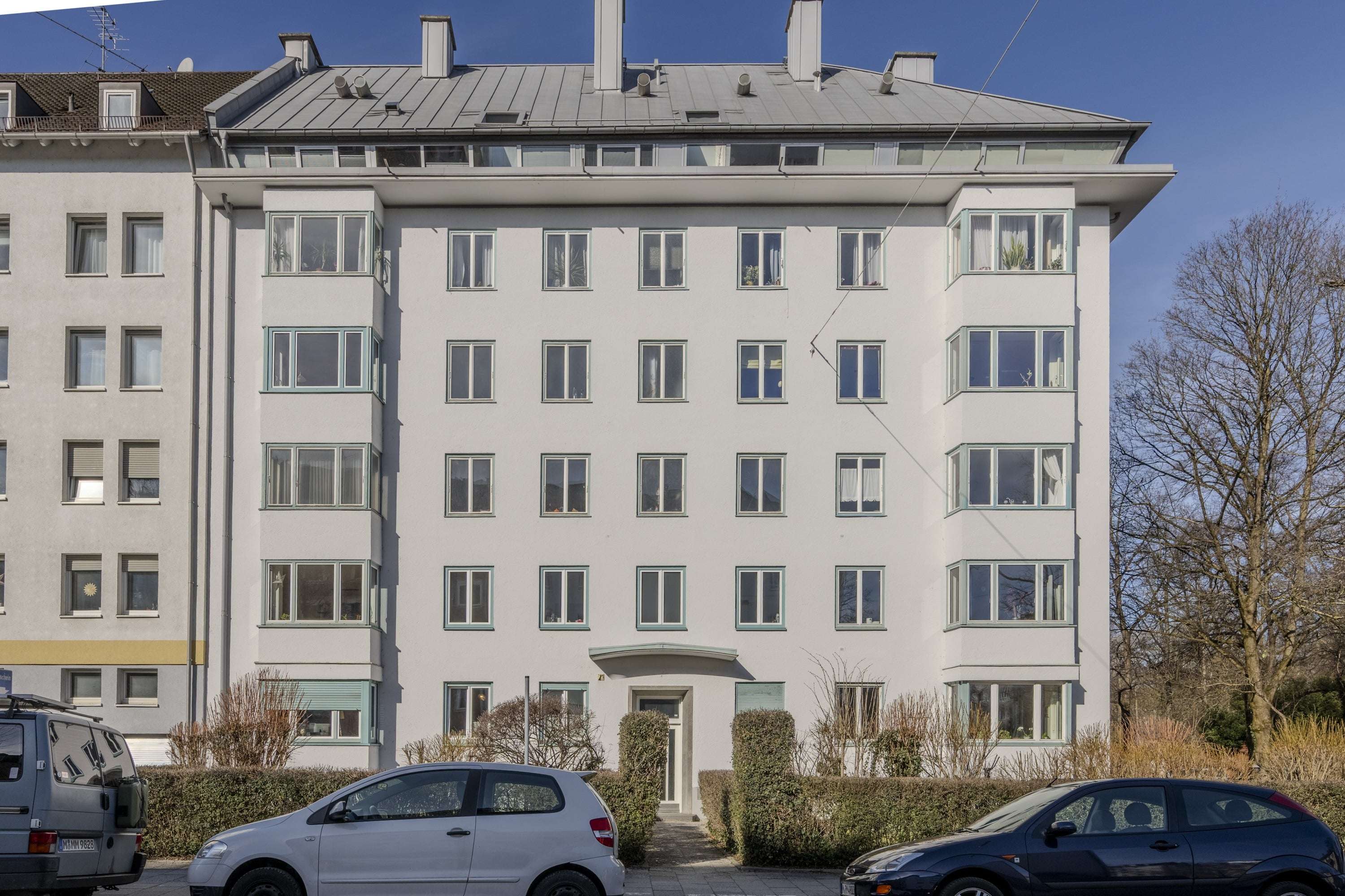 Gelegenheit in Bestlage - sanierungsbedürftige 2,5-Zimmer-Wohnung, mit Balkon und bezugsfrei, München – Bild 2