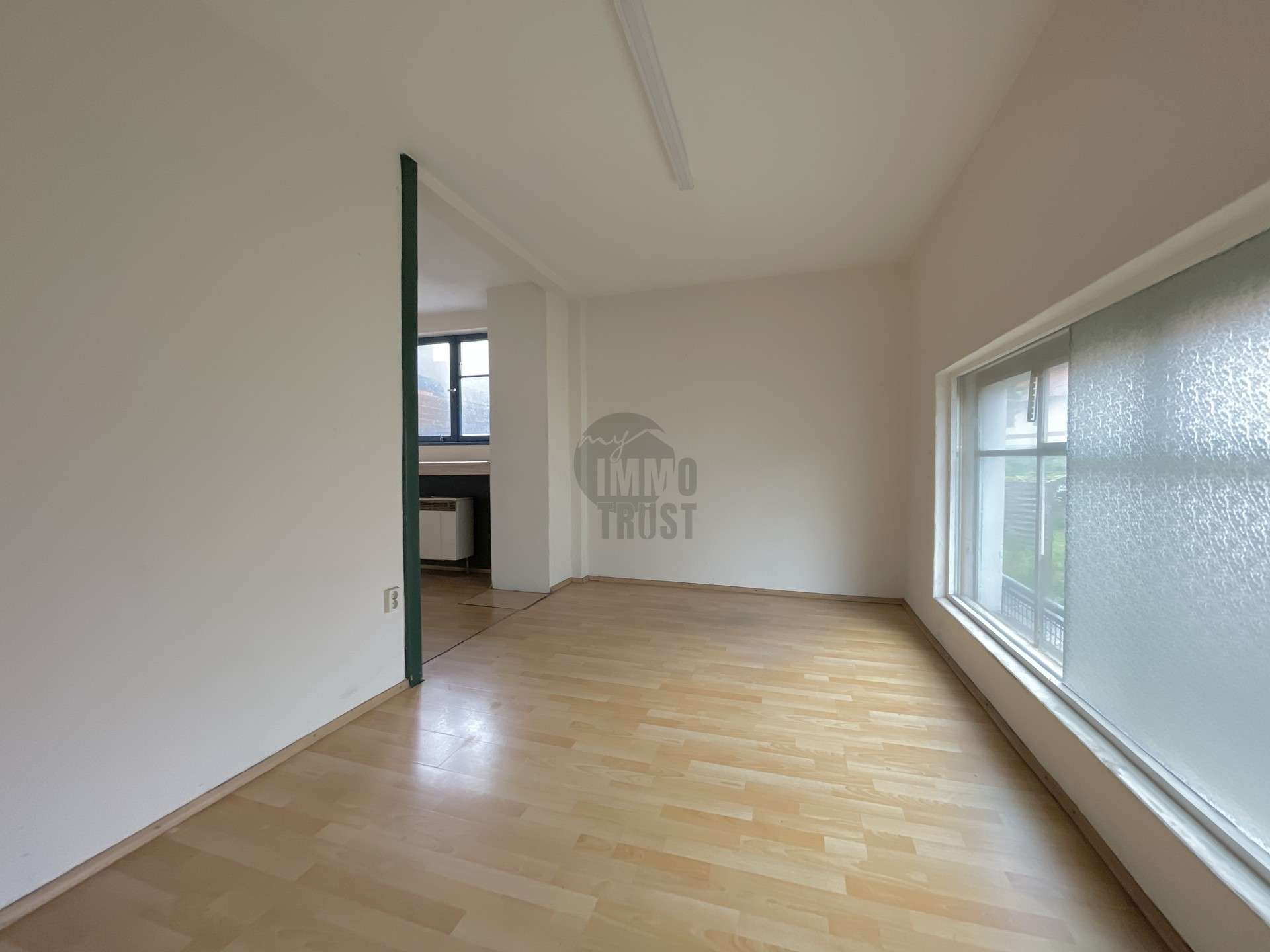 Immobilie in Brüggen - Renditestarkes MFH mit Werkstatt und großem Grundstück in Gronau – Ideal für Investoren & Handwerker - Bild 3