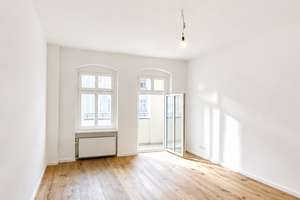 Wunderschöne 2 Zimmerwohnung mit Balkon und Einbauküche