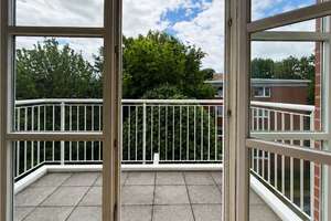 3 oder 4 Zimmerwohnung mit Lift, Garage, Sonnenbalkon – 22767 Altona-Altstadt, Hamburg – Vorschaubild 15